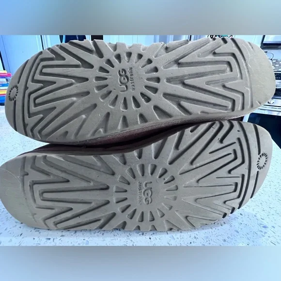 Uggs Classic II Sz women’s 9 Brown Yan Suede Shearling Boots VGUC - Picture 4 of 13